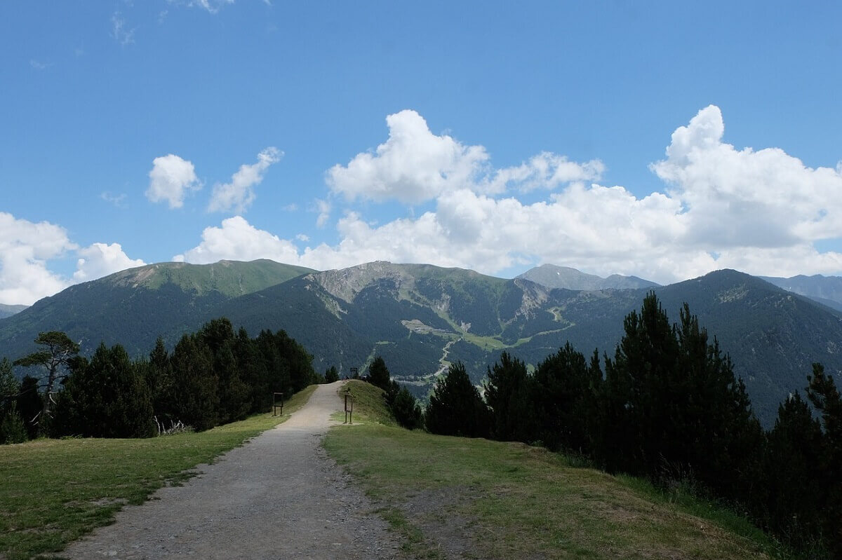 andorra-g048b44df6_1280 - montagne (1)